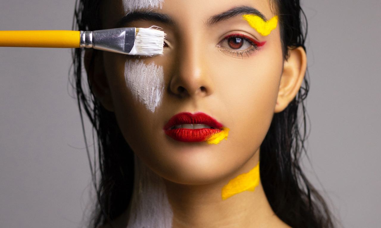 ۳ روتین پوستی صبح و شب برای پوست حساس