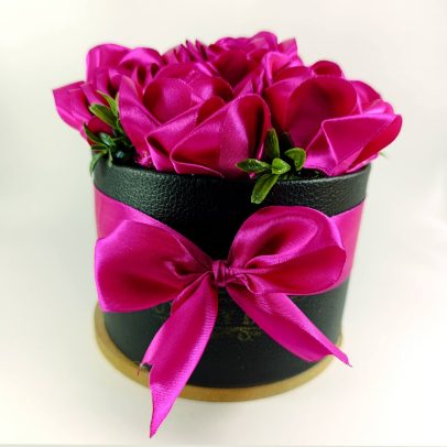 باکس گل سرخابی از نمای رو به رو